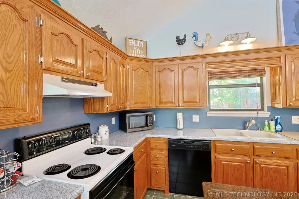 424808 E 1166 ROAD Eufaula, OK 74432