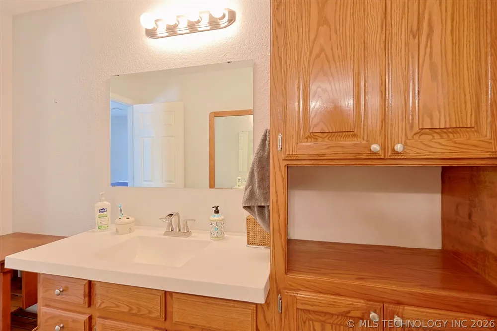 424808 E 1166 ROAD Eufaula, OK 74432