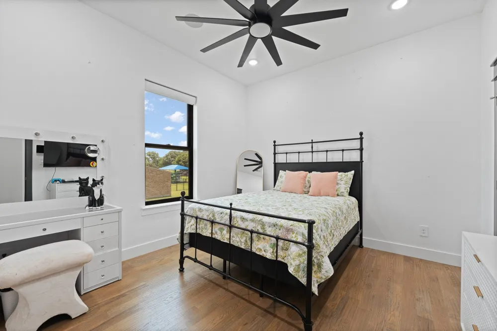 613 Wildcat Way Kennedale, TX 76060