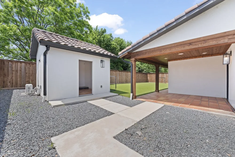 613 Wildcat Way Kennedale, TX 76060