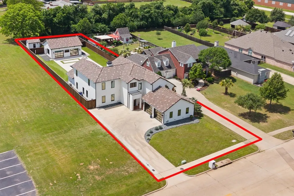613 Wildcat Way Kennedale, TX 76060