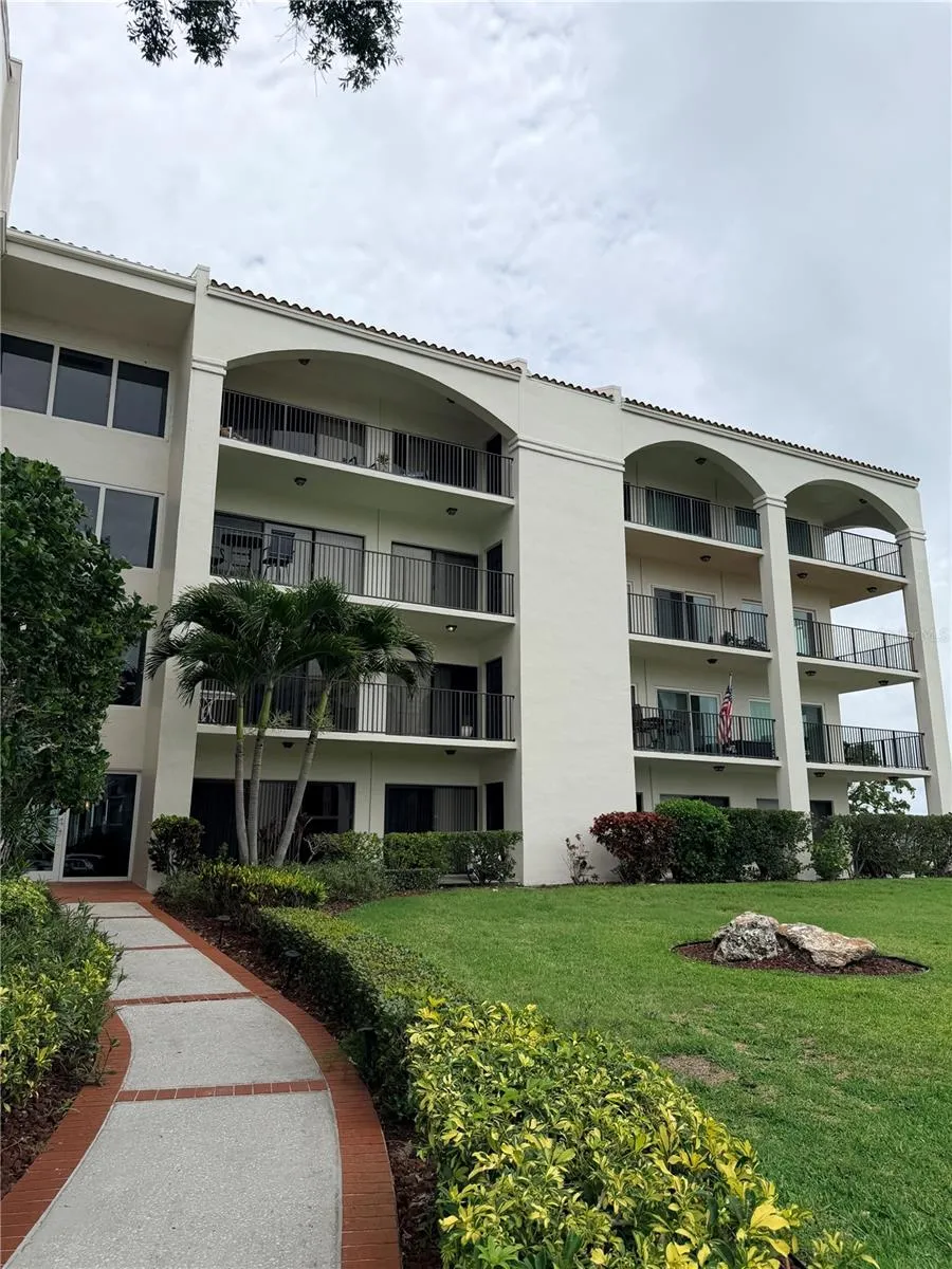 328 MARINER DRIVE #328 Tarpon Springs, FL 34689