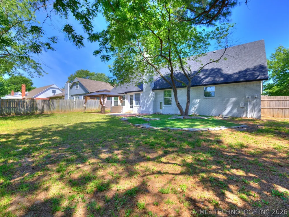 2509 W Broadway Street Broken Arrow, OK 74012