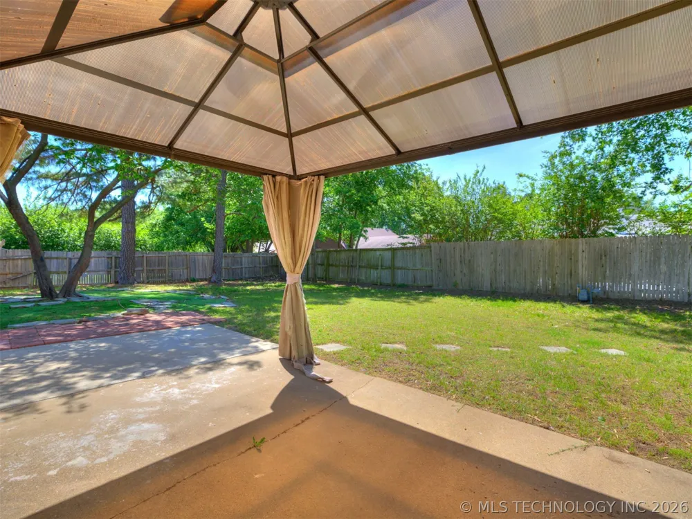 2509 W Broadway Street Broken Arrow, OK 74012