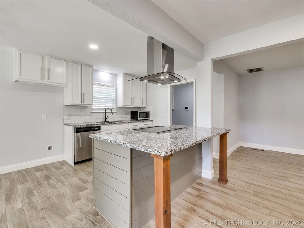 2509 W Broadway Street Broken Arrow, OK 74012