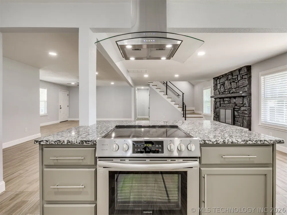 2509 W Broadway Street Broken Arrow, OK 74012