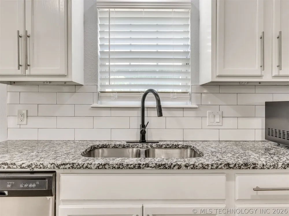 2509 W Broadway Street Broken Arrow, OK 74012