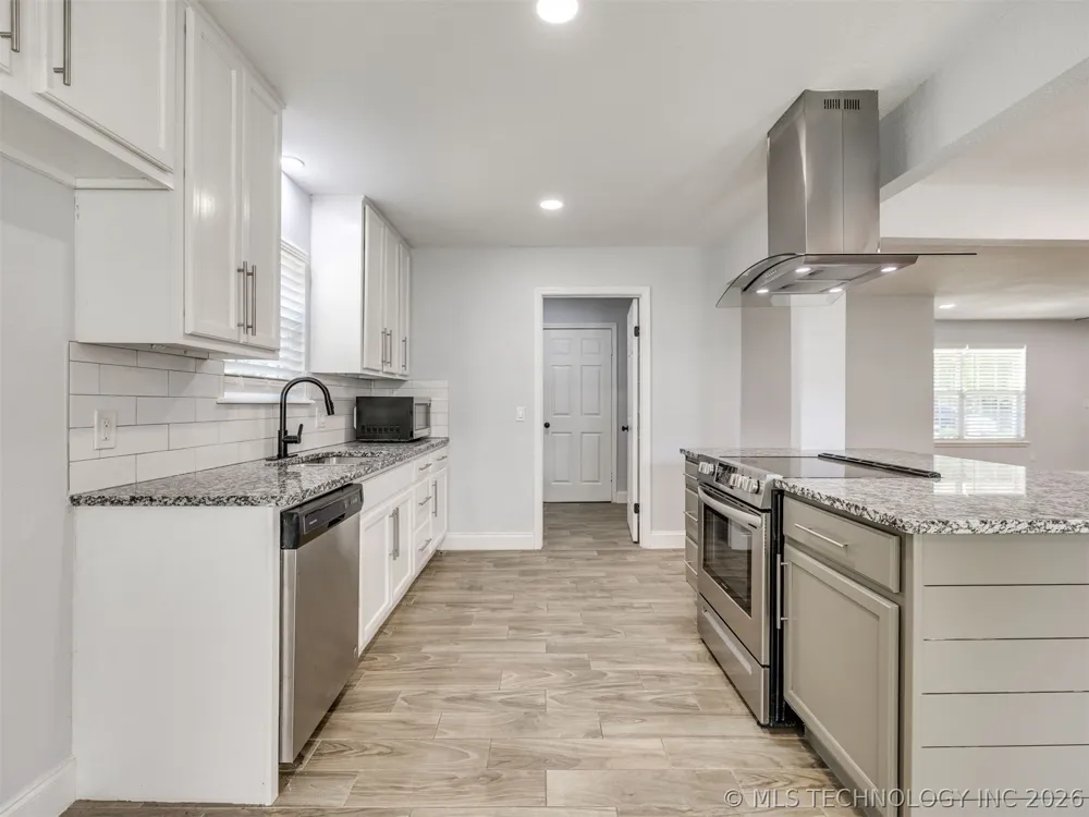 2509 W Broadway Street Broken Arrow, OK 74012
