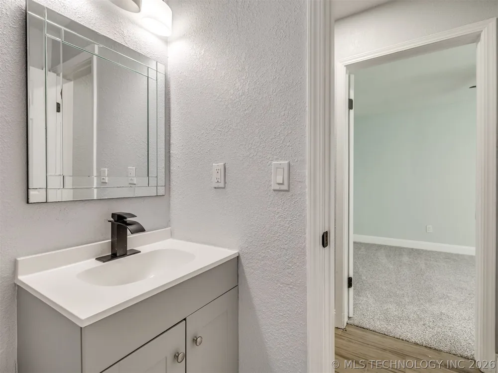 2509 W Broadway Street Broken Arrow, OK 74012
