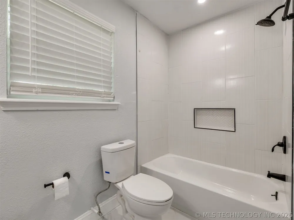 2509 W Broadway Street Broken Arrow, OK 74012