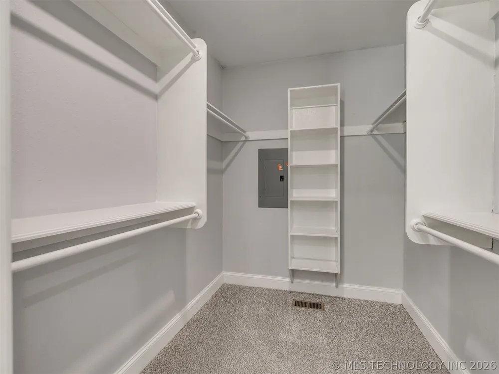 2509 W Broadway Street Broken Arrow, OK 74012
