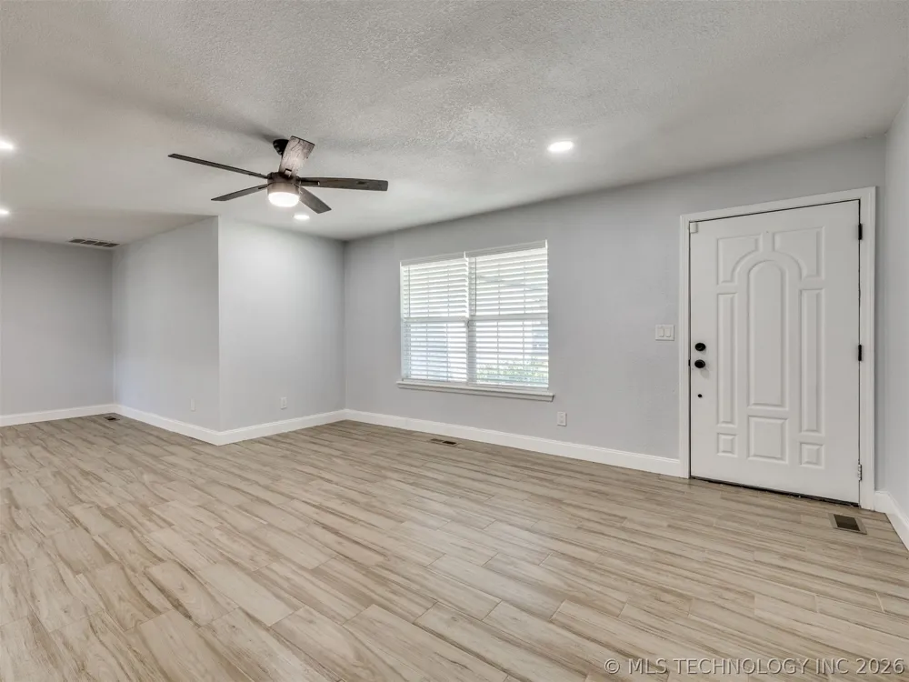 2509 W Broadway Street Broken Arrow, OK 74012