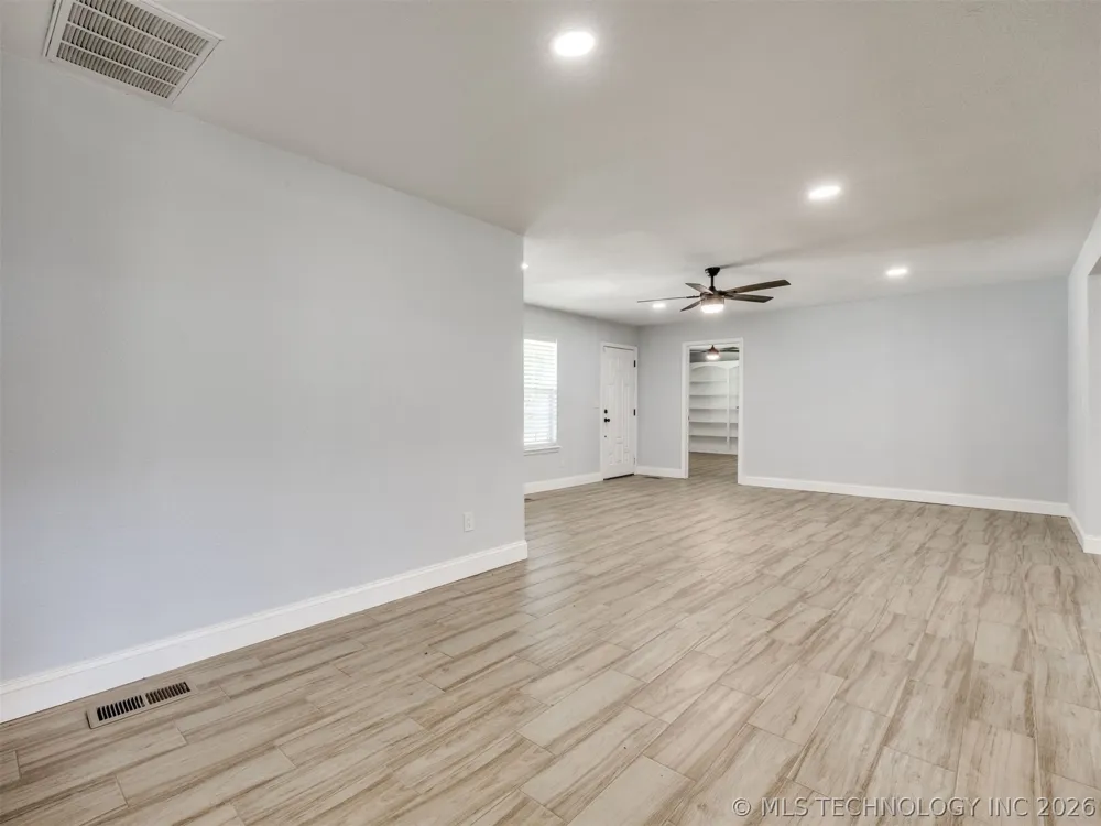 2509 W Broadway Street Broken Arrow, OK 74012