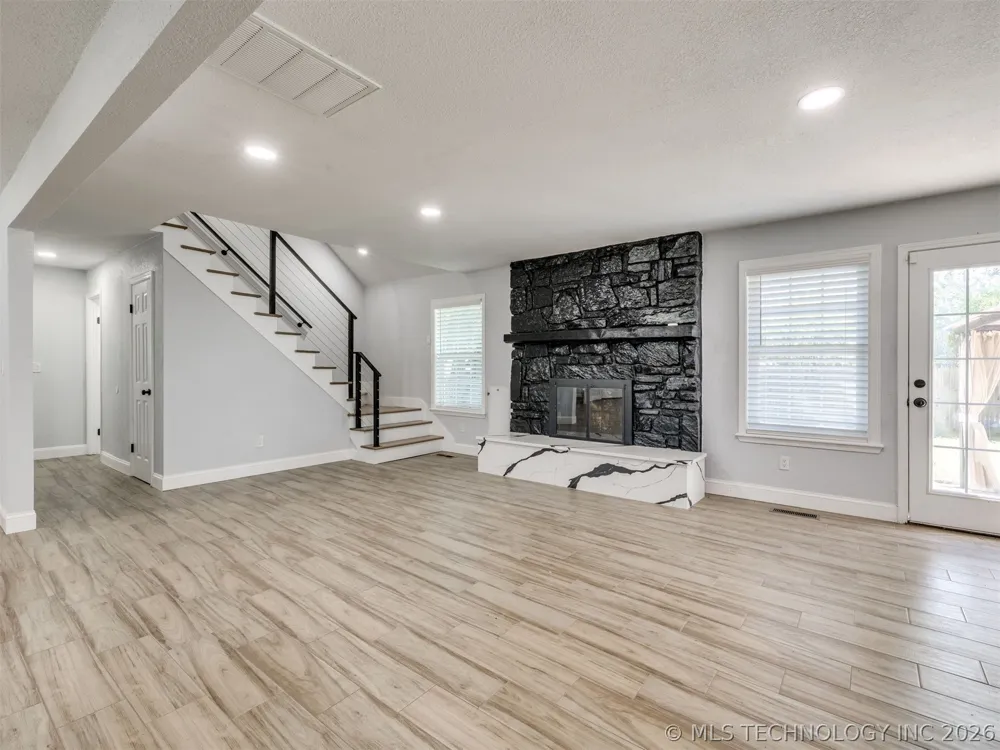 2509 W Broadway Street Broken Arrow, OK 74012