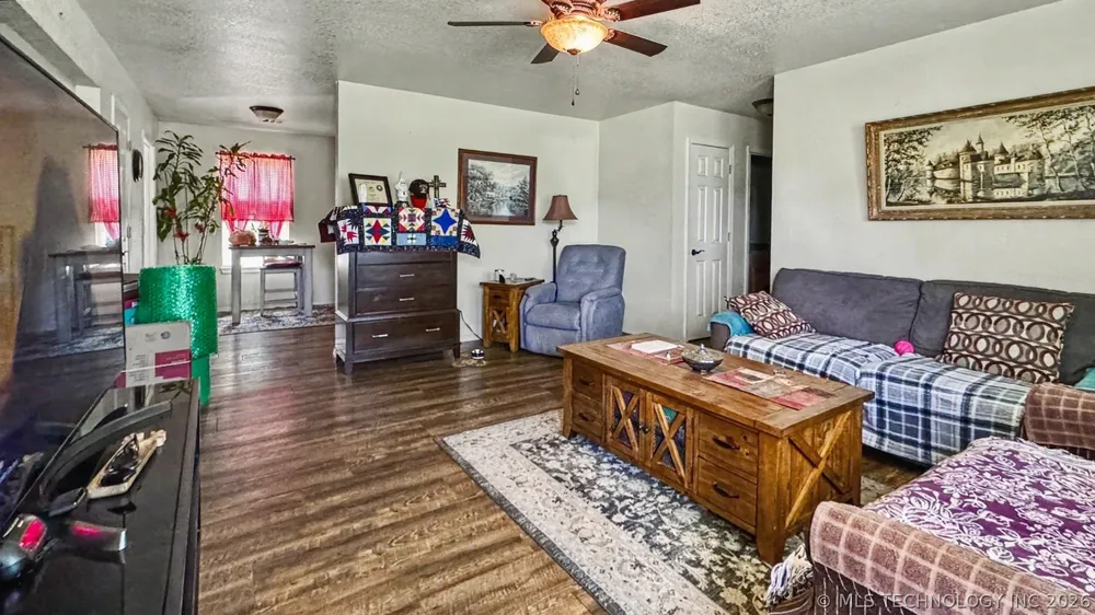 83248 S 4670 ROAD Stilwell, OK 74960
