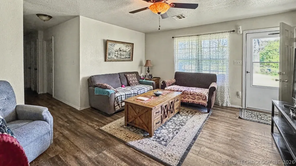 83248 S 4670 ROAD Stilwell, OK 74960