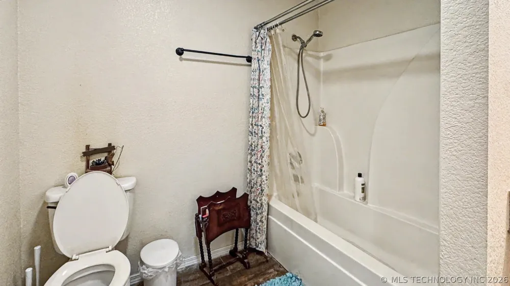 83248 S 4670 ROAD Stilwell, OK 74960