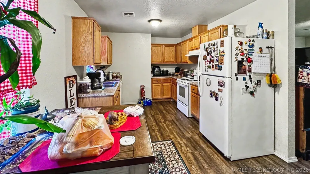 83248 S 4670 ROAD Stilwell, OK 74960