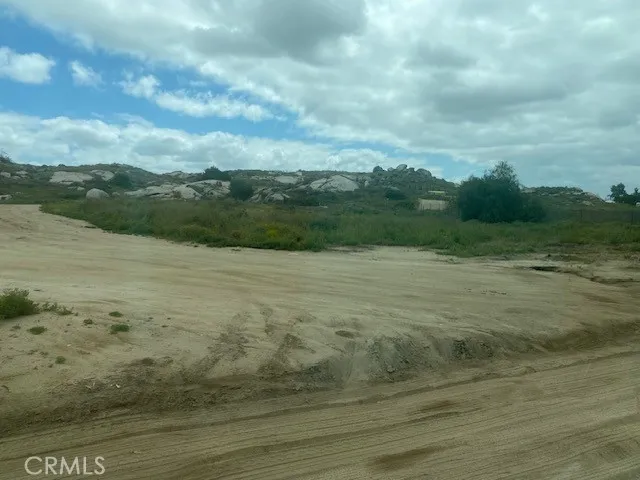 Yucca Rd Perris, CA 92570