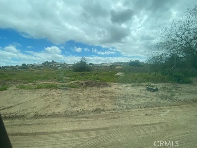 Yucca Rd Perris, CA 92570