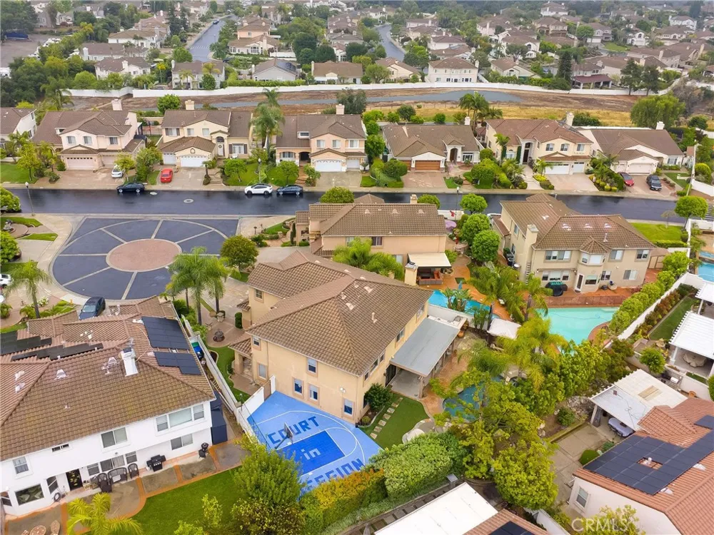 6137 Ridgemont La Verne, CA 91750