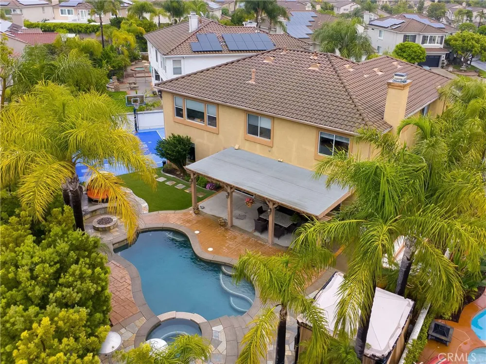 6137 Ridgemont La Verne, CA 91750