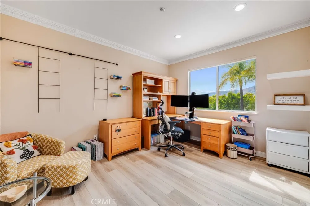 6137 Ridgemont La Verne, CA 91750