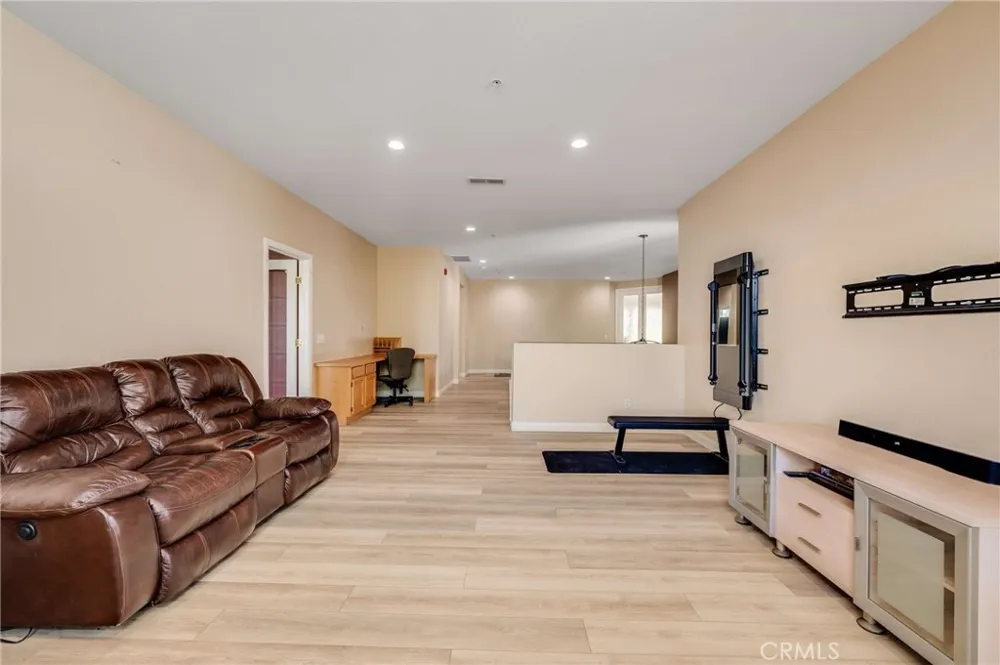 6137 Ridgemont La Verne, CA 91750
