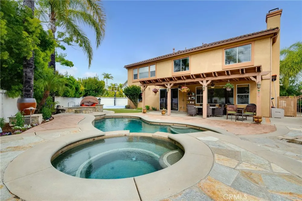 6137 Ridgemont La Verne, CA 91750