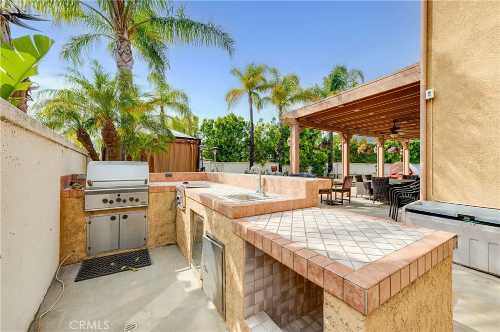 6137 Ridgemont La Verne, CA 91750