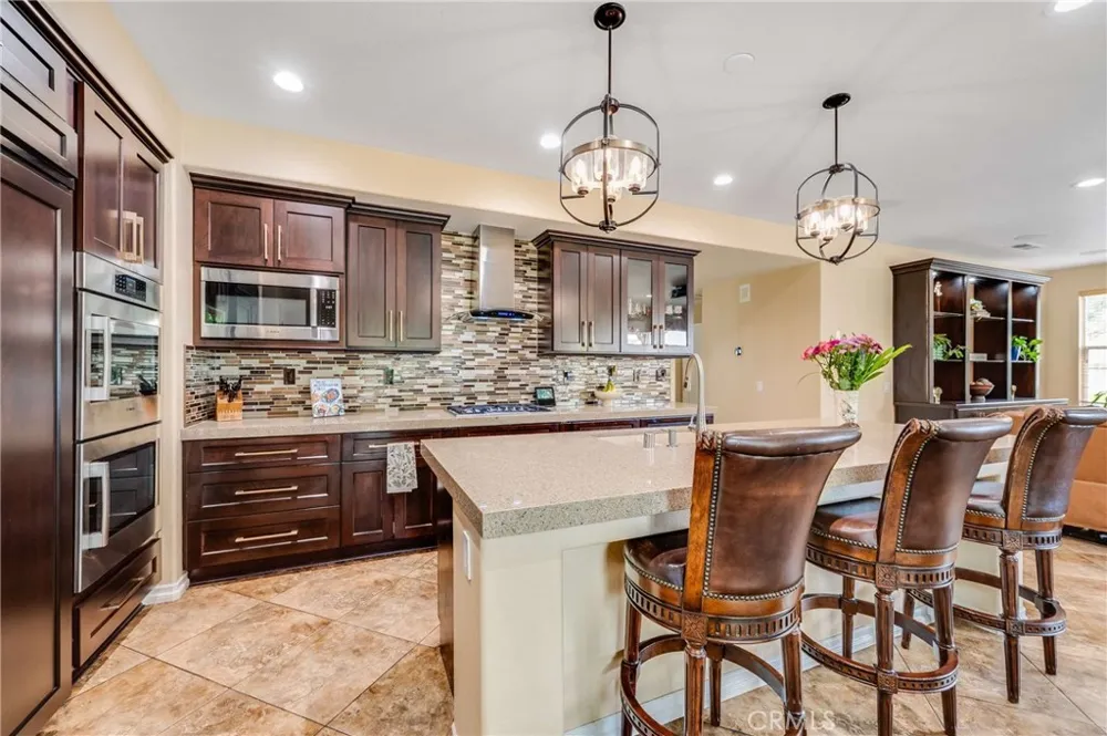 6137 Ridgemont La Verne, CA 91750