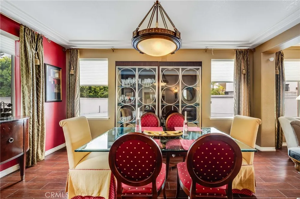 6137 Ridgemont La Verne, CA 91750