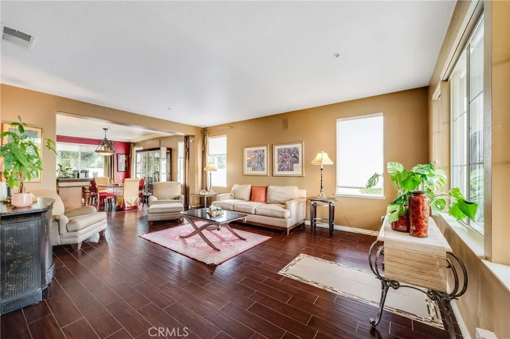 6137 Ridgemont La Verne, CA 91750