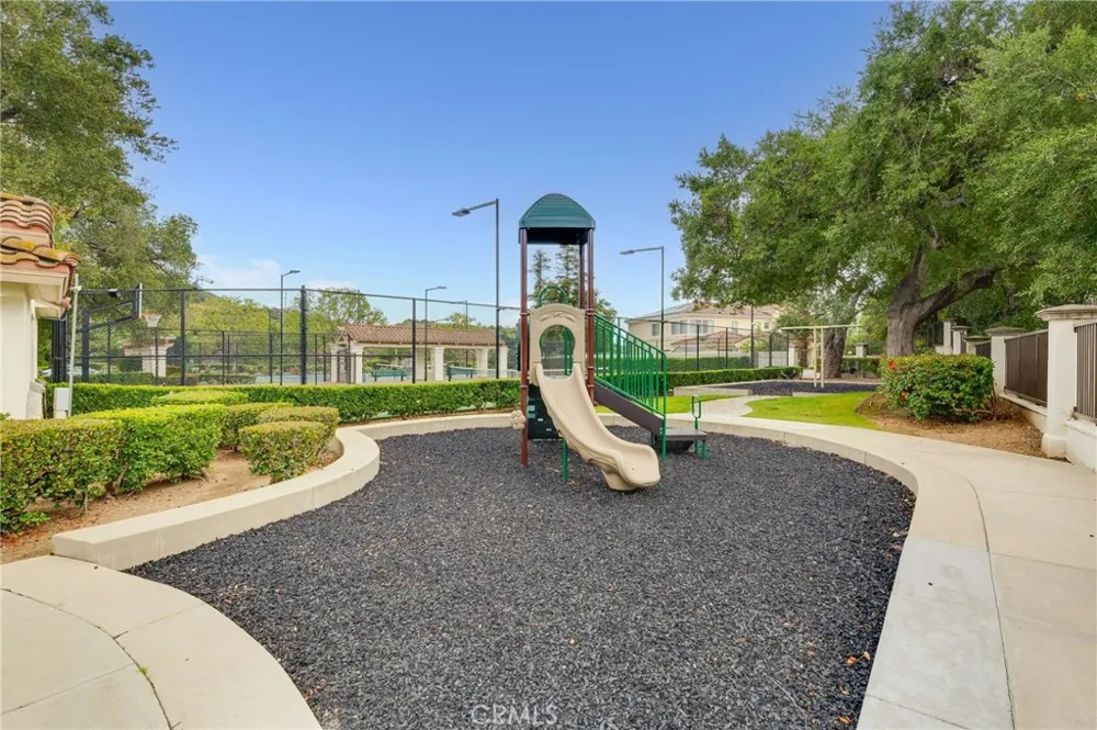 6137 Ridgemont La Verne, CA 91750