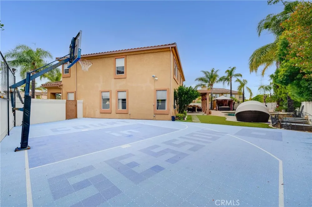 6137 Ridgemont La Verne, CA 91750