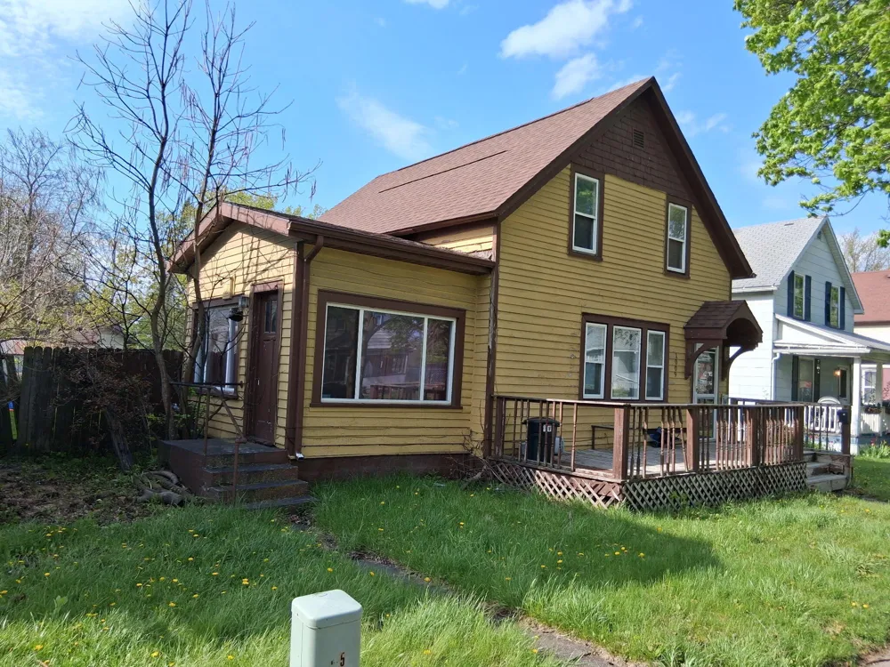 1009 Bond Street Saginaw, MI 48602