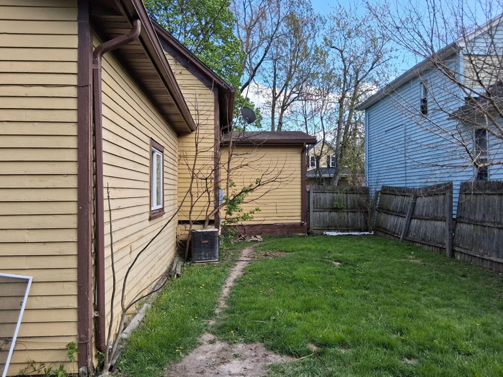 1009 Bond Street Saginaw, MI 48602