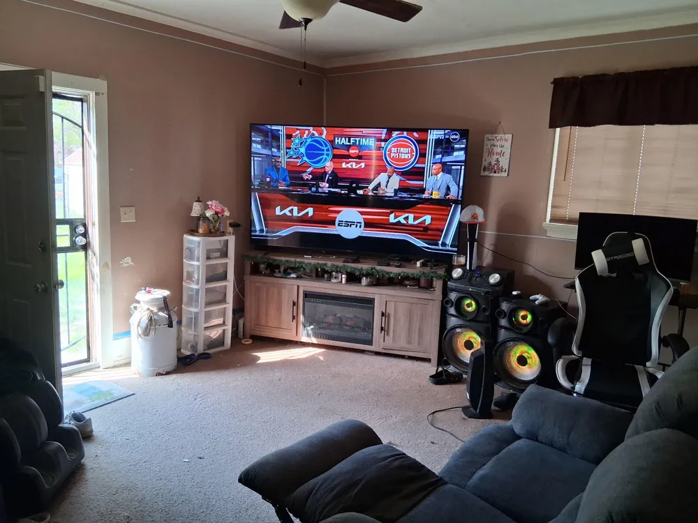 1009 Bond Street Saginaw, MI 48602