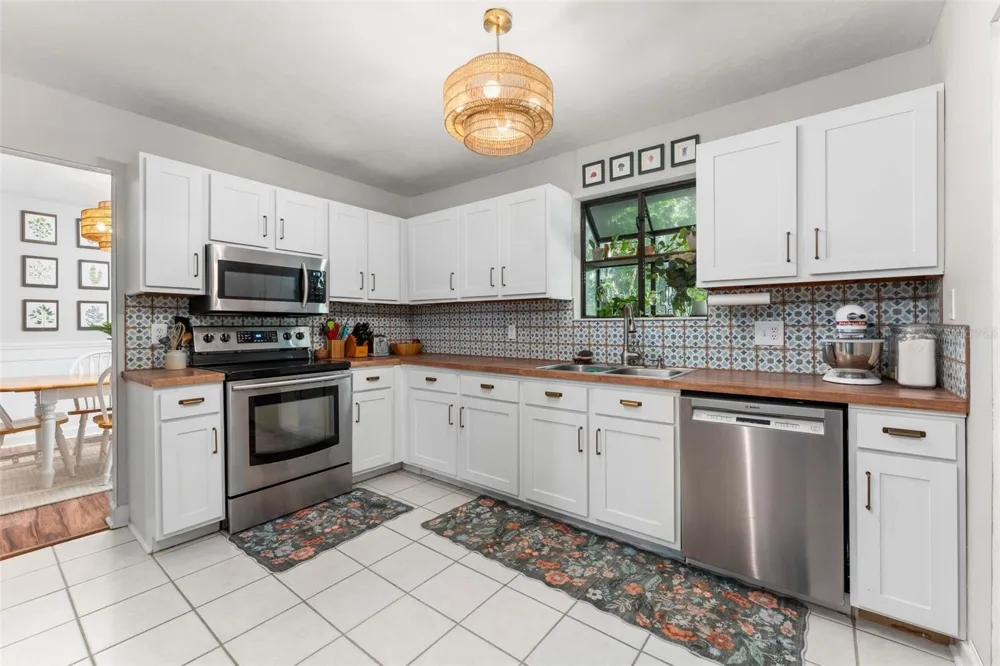3724 NW 53RD TERRACE Gainesville, FL 32606