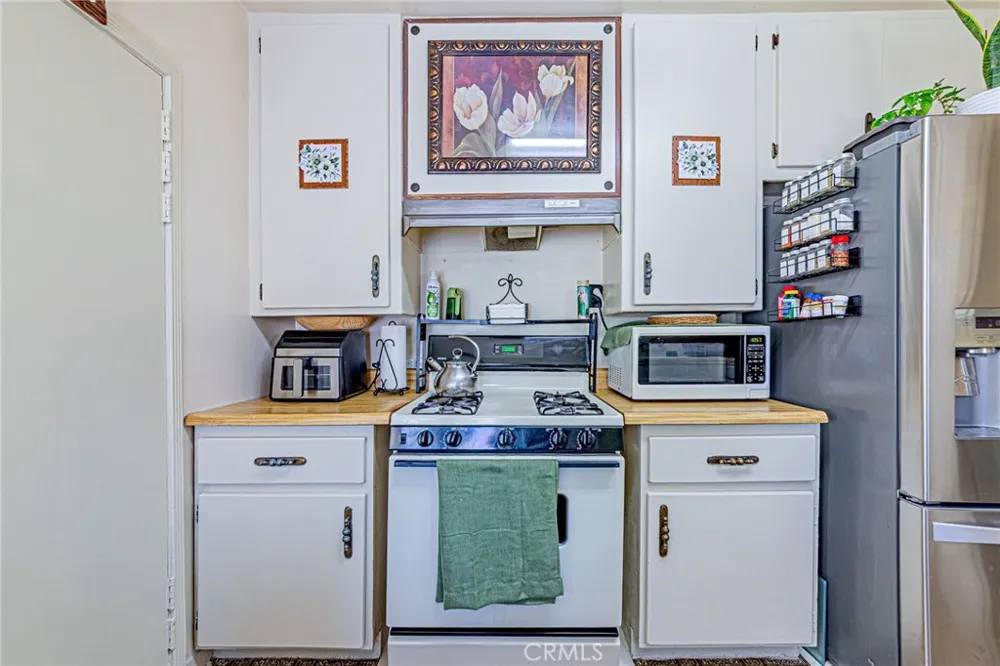 1060 S Rebecca Pomona, CA 91766