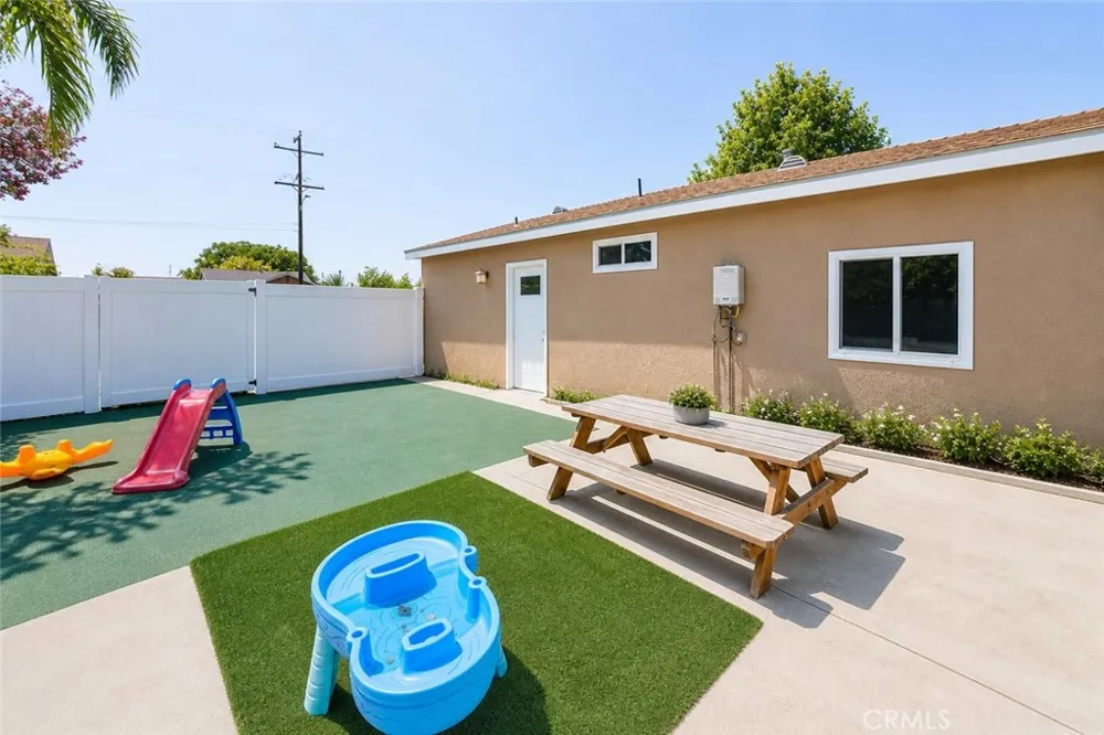 1060 S Rebecca Pomona, CA 91766