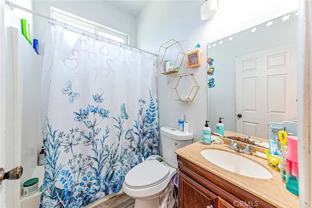 1060 S Rebecca Pomona, CA 91766