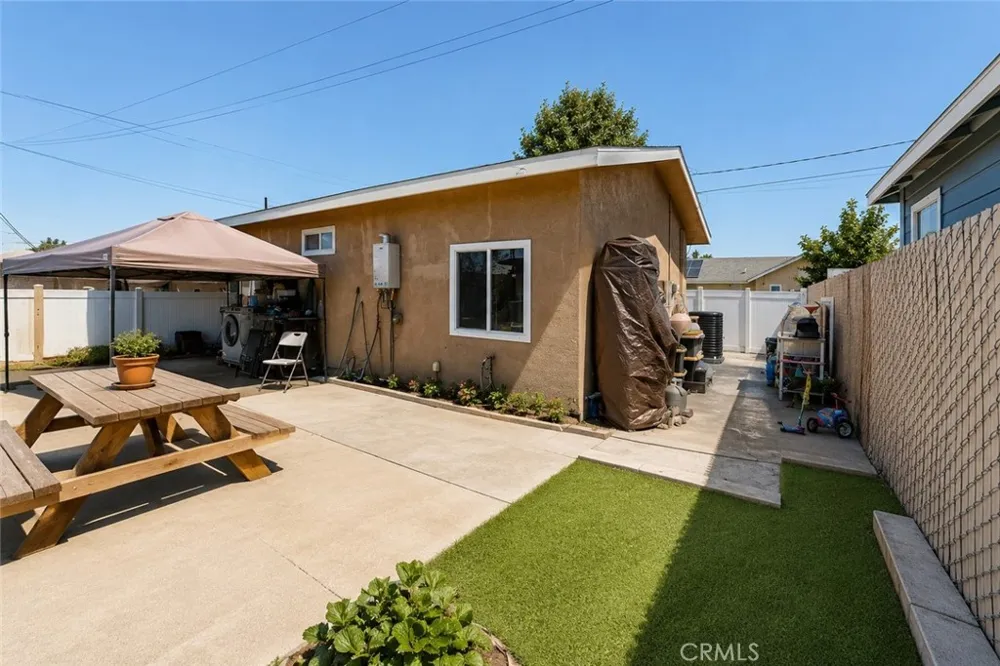 1060 S Rebecca Pomona, CA 91766