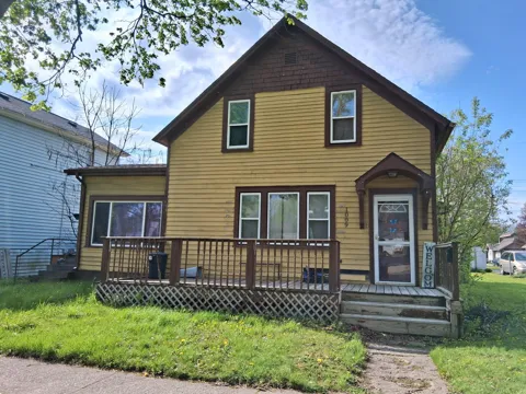 1009 Bond Street