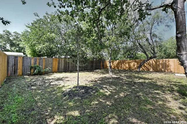 870 W Southcross Blvd San Antonio, TX 78211