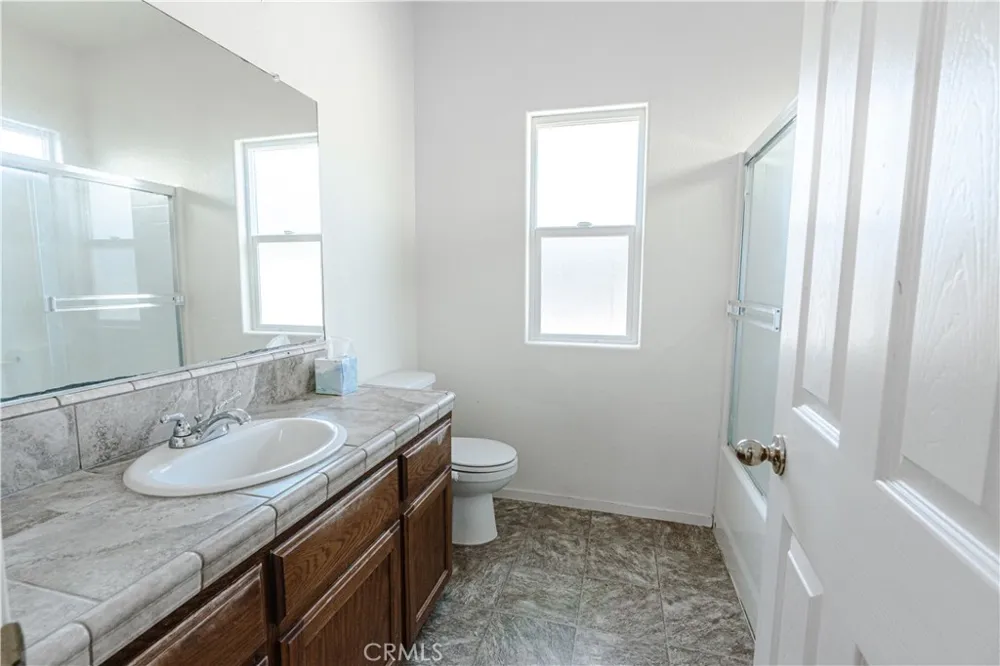7443 Ensminger Visalia, CA 93291