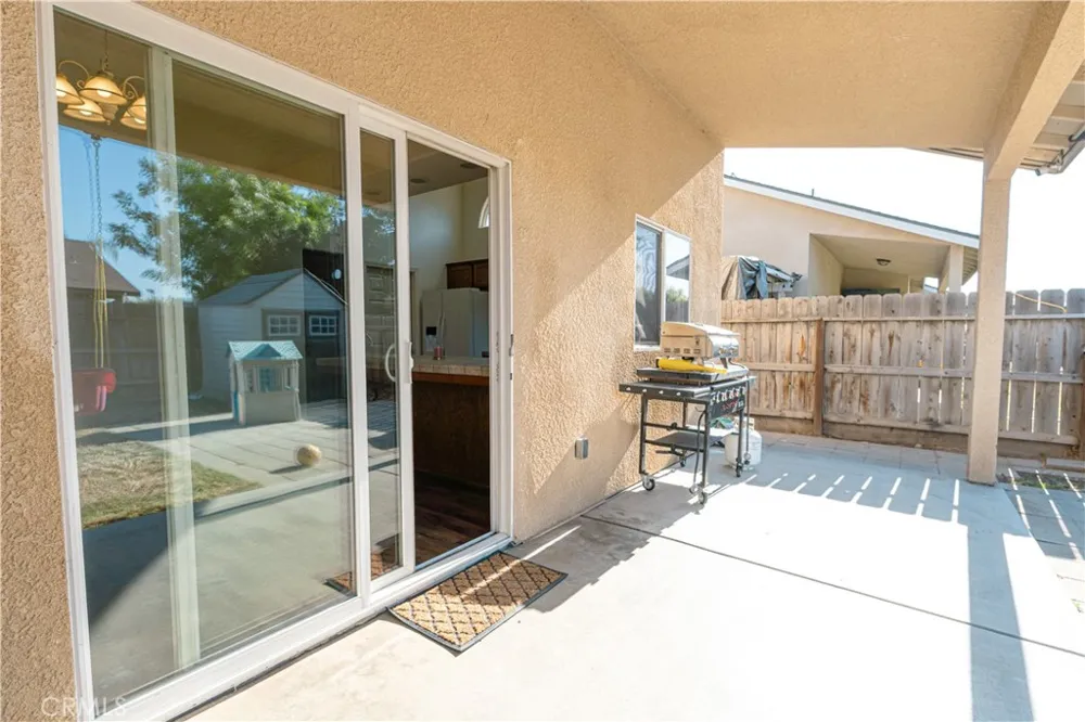 7443 Ensminger Visalia, CA 93291
