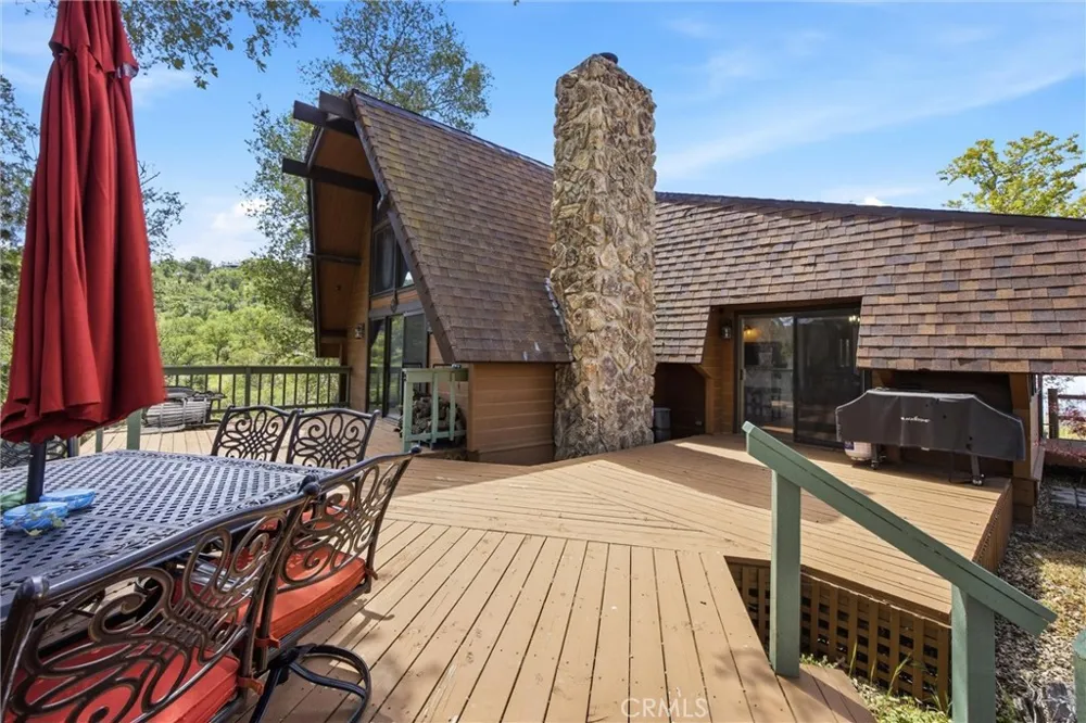 24300 Woodbine Court Tehachapi, CA 93561