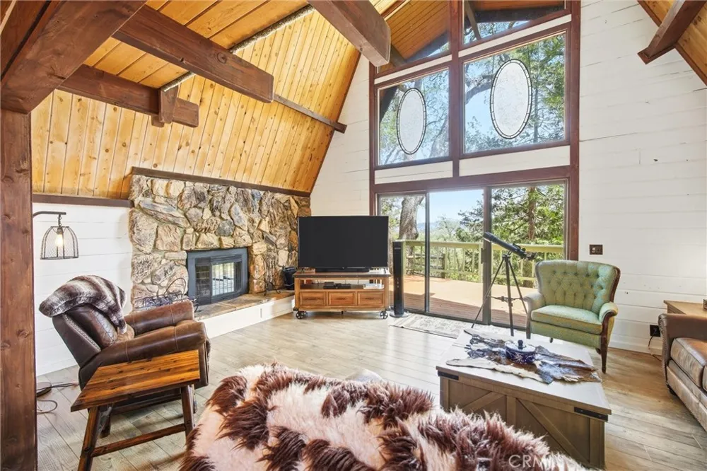24300 Woodbine Court Tehachapi, CA 93561