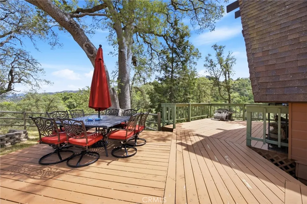 24300 Woodbine Court Tehachapi, CA 93561